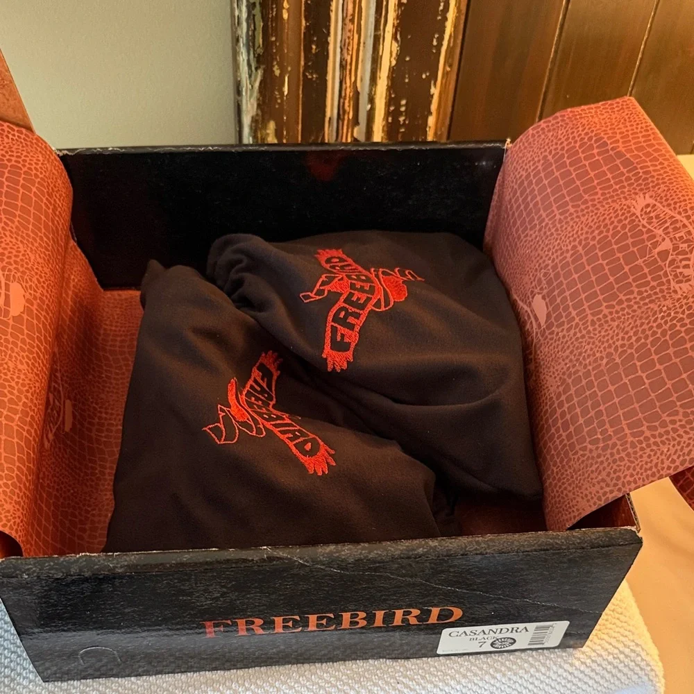 Freebird Casandra Strappy Sandals 7 - Picture 8 of 9